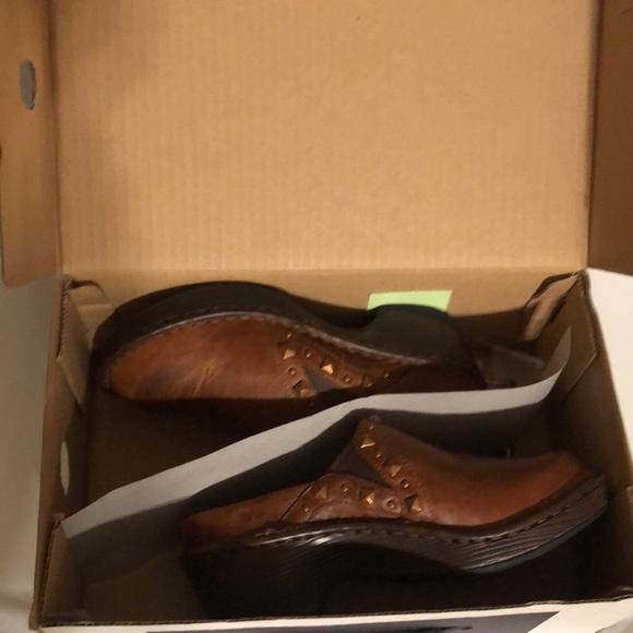 Y2K Durango Head West Studded Dream Clogs, Size 6M, Color Cognac Brown “NIB” - Picture 6 of 7